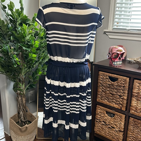 Chic by Jacob - Picture 4 of 8